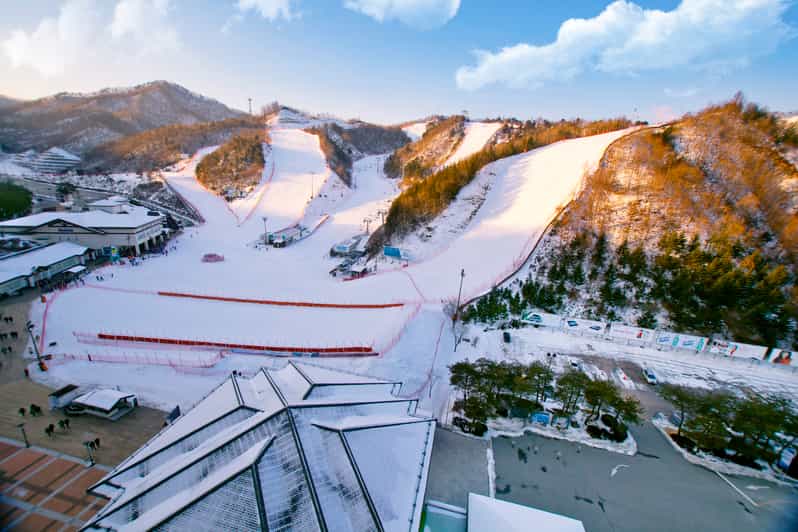 MÙA ĐÔNG HÀN QUỐC CÓ ĐẸP KHÔNG KHÁM PHÁ MÙA TUYẾT TRẮNG XỨ HÀN TOUR 6N5Đ TỪ HÀ NỘI - SÀI GÒN – BUSAN – SEOUL – TRƯỢT TUYẾT – INCHEON – TÀU ĐIỆN VEN BIỂN TRẢI NGHIỆM TÀU CAO TỐC KTX TUYẾN BUSAN 